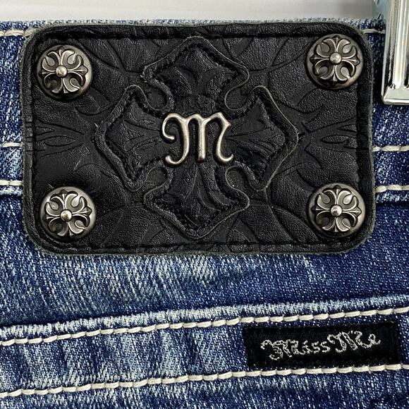 Miss Me Capri Jeans Women's Size 26 Blue Denim White Stitch Rhinestone JP6048P5 - Picture 5 of 14